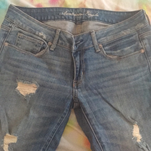 AE distressed light wash jeans 6 reg - Picture 4 of 5